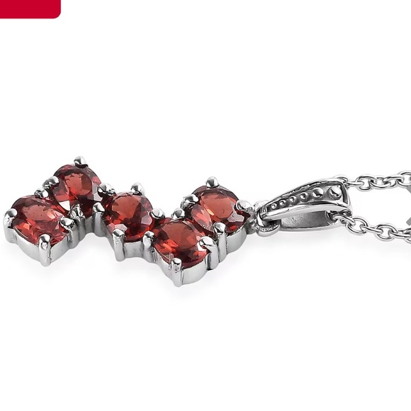 Gorgeous Mozambique Garnet Pendant Necklace - Picture 4 of 7